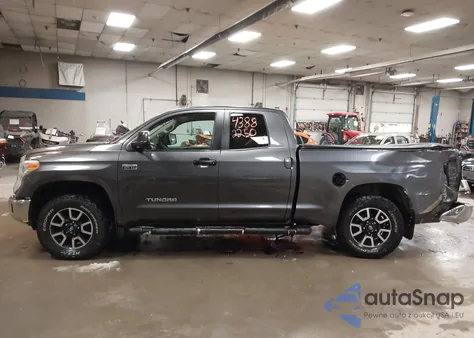 2017 Toyota Tundra Sr5 5.7L V8 z USA, uszkodzony, nr VIN 5TFUY5F12HX640575